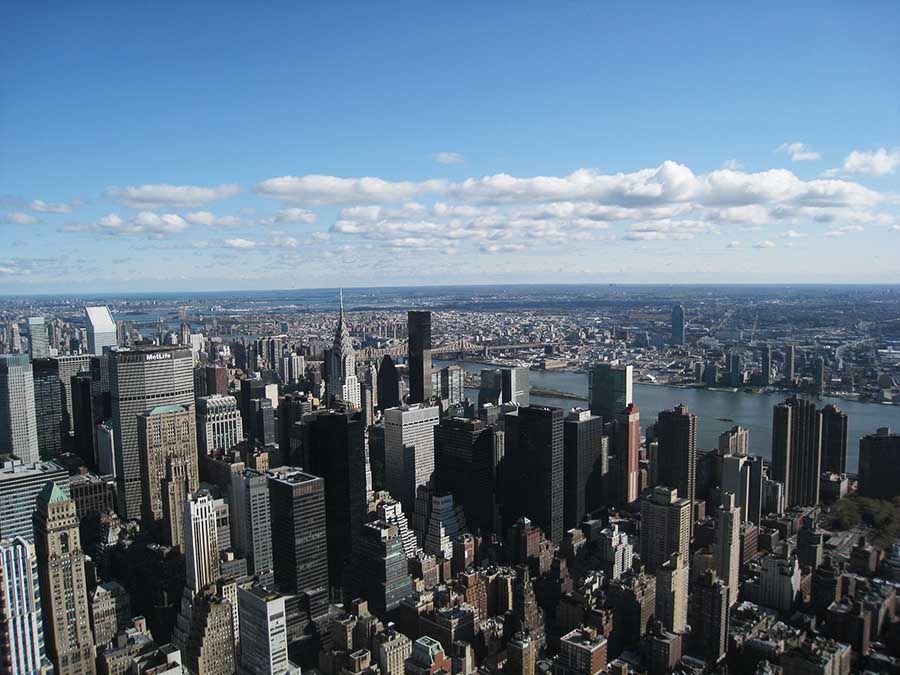 Empire State y vistas durante una ruta por Nueva York