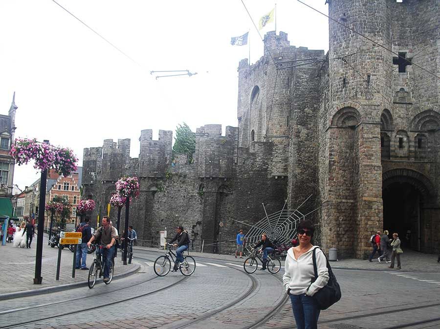 Canales, puentes y edificios históricos de Gante