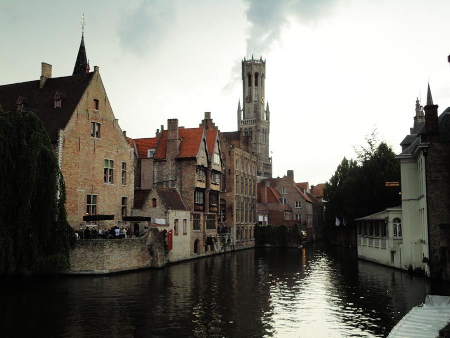 Canales y arquitectura histórica de Brujas
