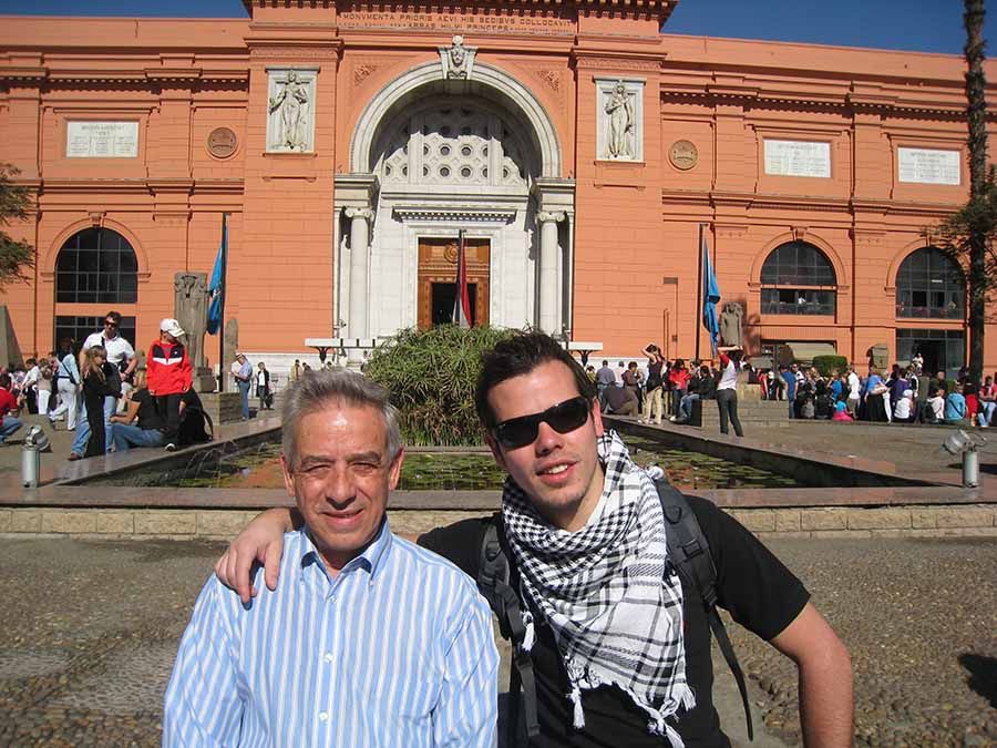 Museo Egipcio de El Cairo en la plaza Tahrir