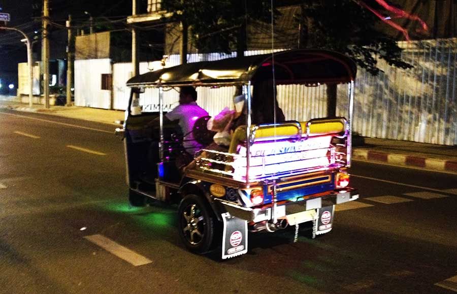 Moverse en Tuk Tuk en Bangkok