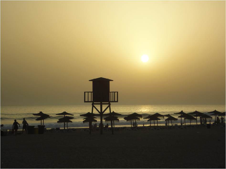 Turismo en Cádiz - Puesta de Sol en Zahara de los Atunes