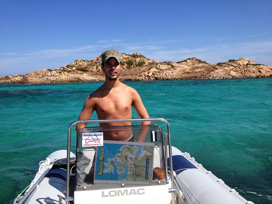 Excursión en gommone por las aguas del norte de Cerdeña