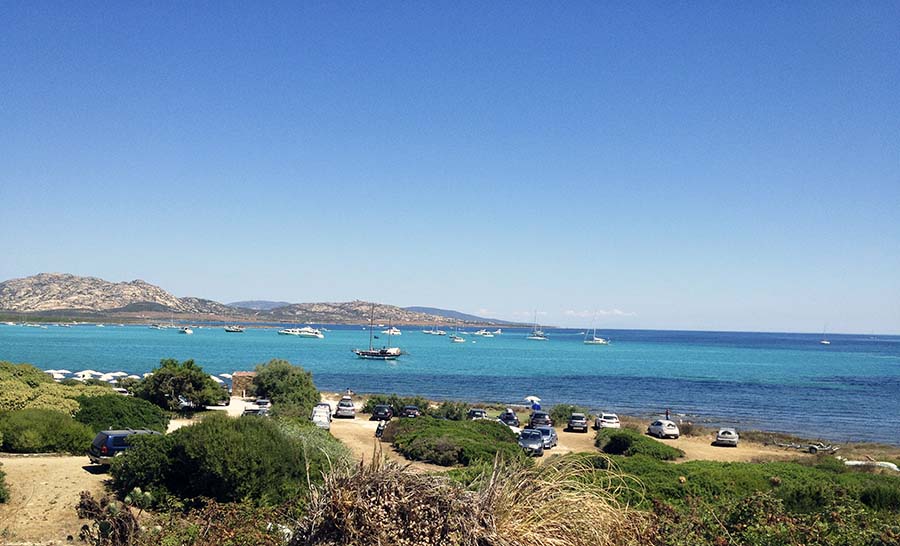 Playa de La Pelosa y su torre frente a Asinara