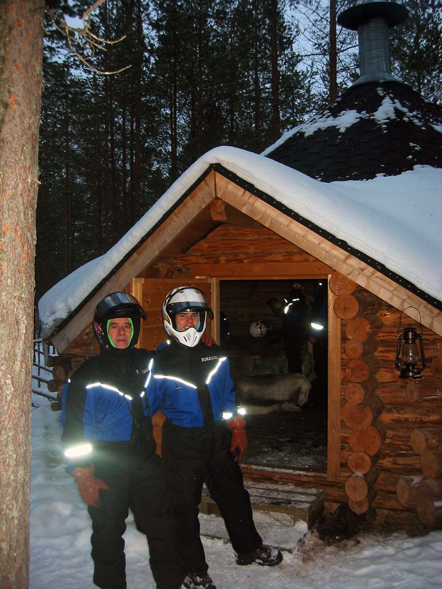 Excursión en trineo de huskies en Laponia
