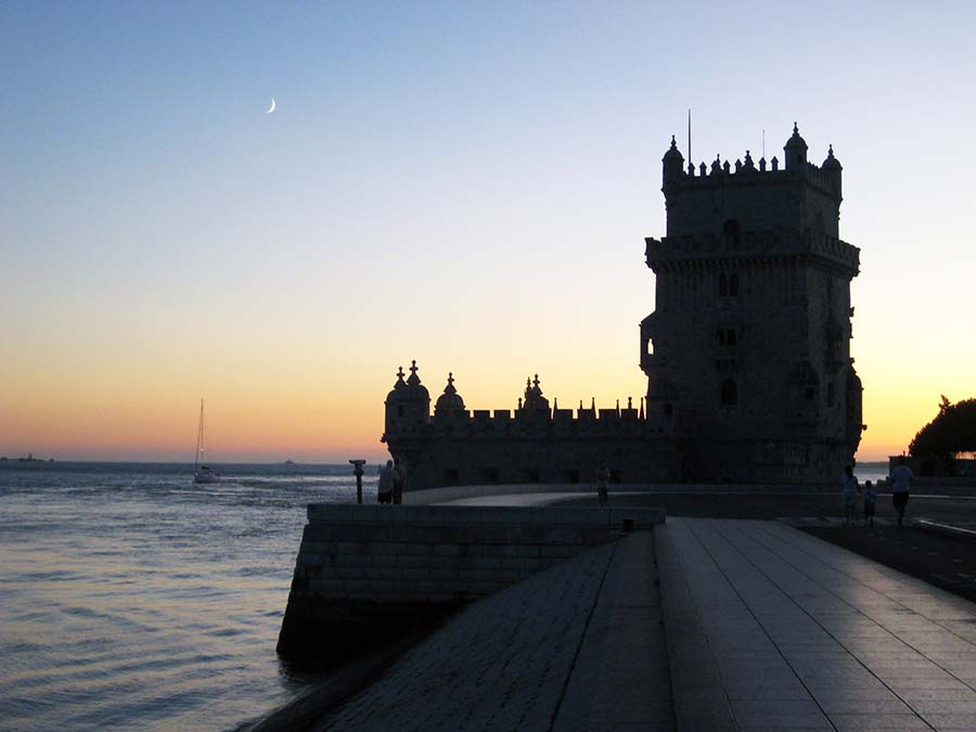 Torre de Belém junto al río Tajo