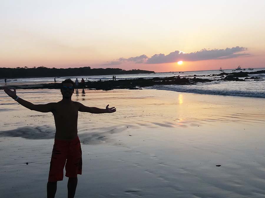 Carretera entre playas de Nicoya