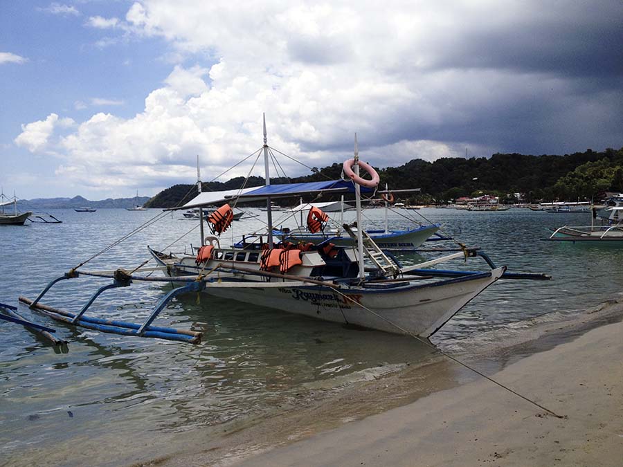 Excursión en barco por las playas de Corón