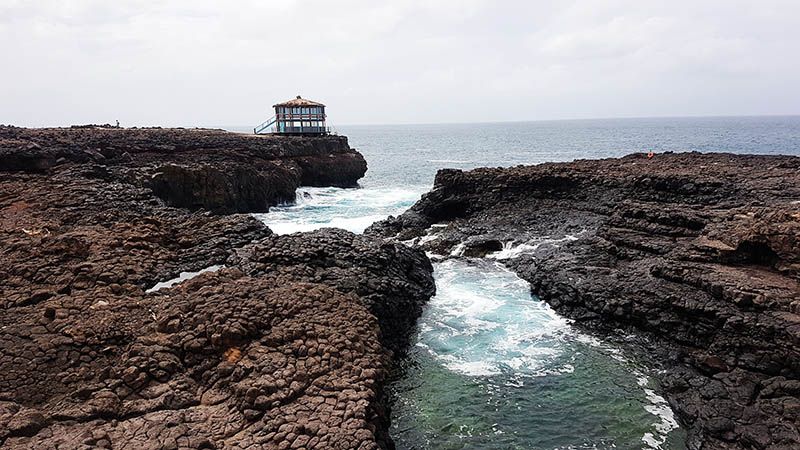 Costa rocosa de Buracona en la isla de Sal