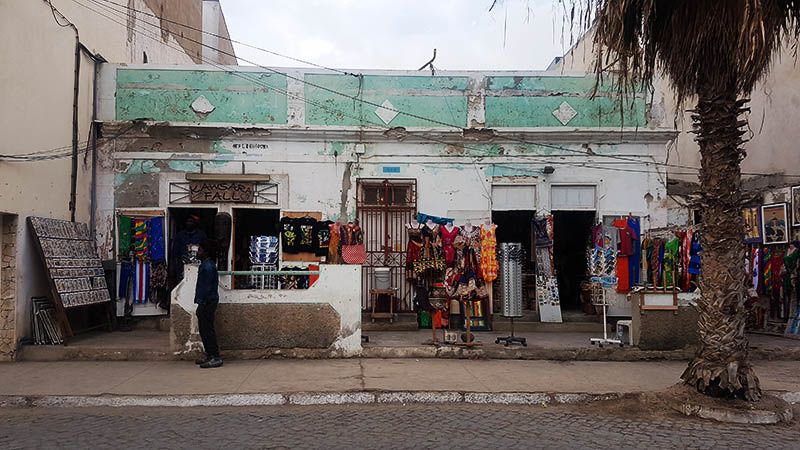 Tiendas y comercios de Santa María en la isla de Sal