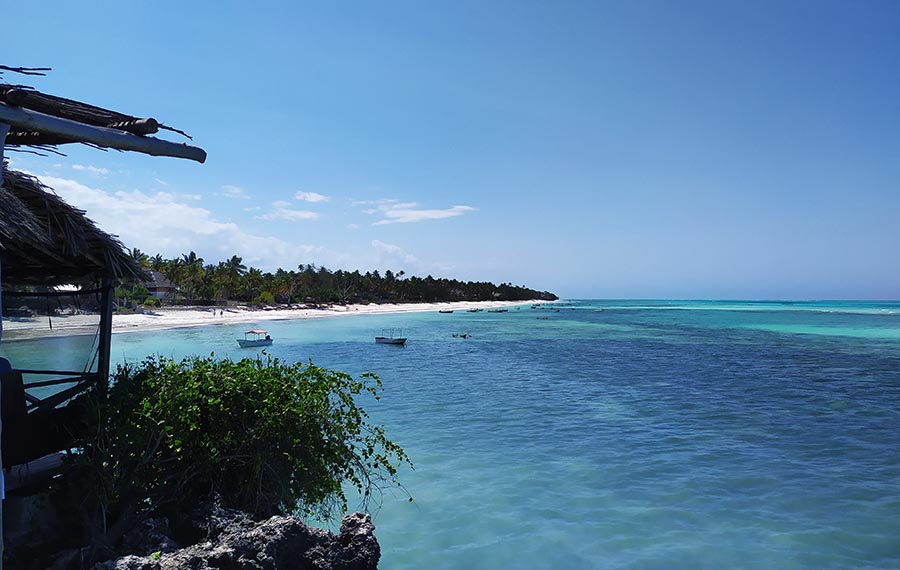 Agua turquesa en Zanzibar