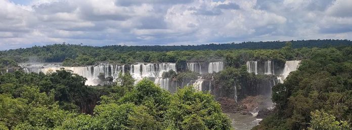 Helicóptero en Cataratas de Iguazú