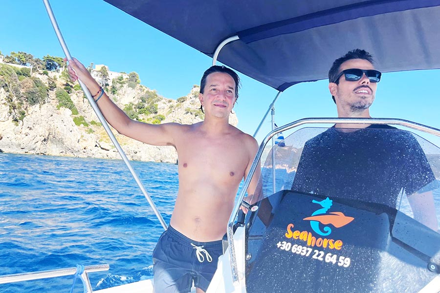 Alquilar barco en Paleokastritsa Corfu
