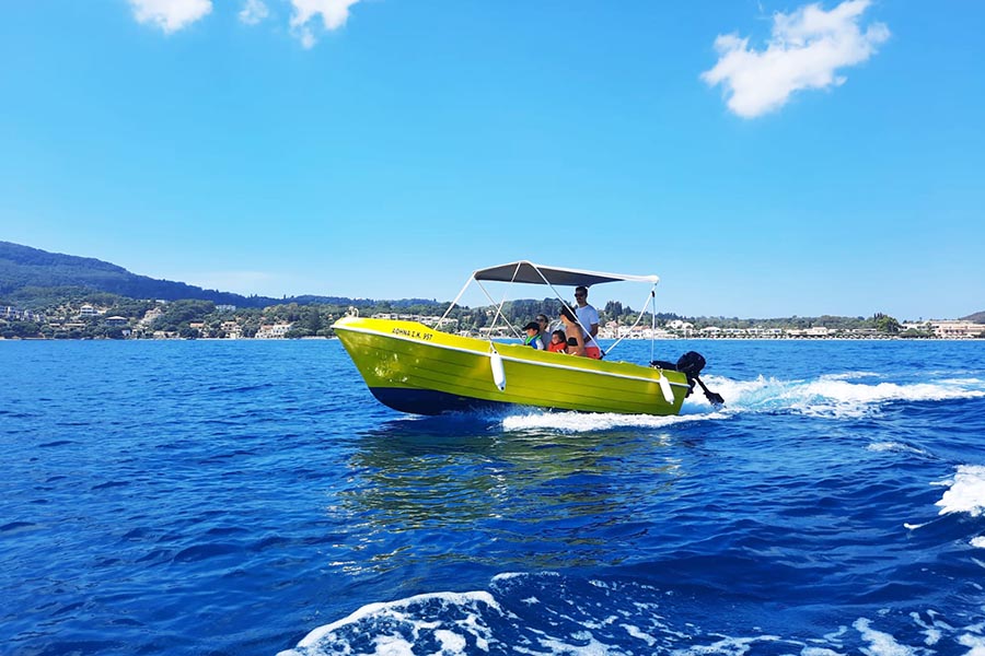 Alquilar barco en Corfu
