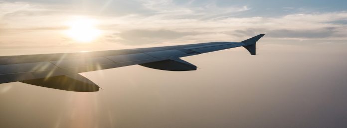 ¿Cómo funciona el reembolso de un vuelo retrasado?
