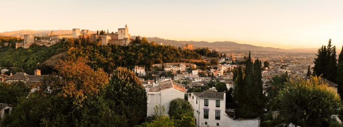Top 5 experiencias imprescindibles en Granada: qué ver en la ciudad de la Alhambra