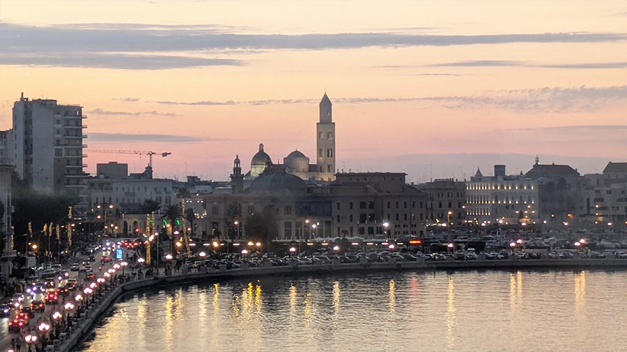 Atardecer en Bari Italia