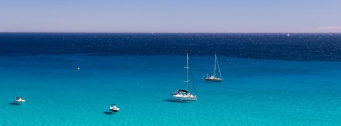 Actividades náuticas en la Costa Blanca: mar, cultura y aventura