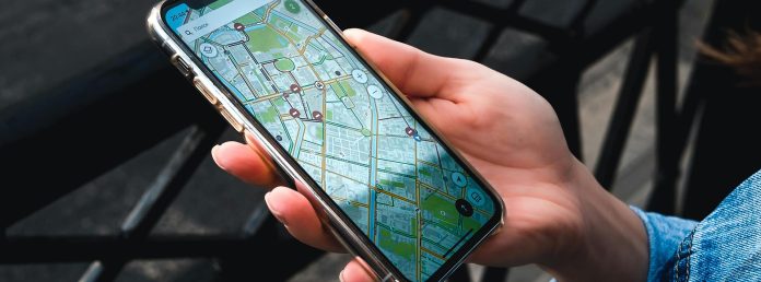 Cómo mantenerse conectado al viajar por Europa: por qué la eSIM es la mejor opción